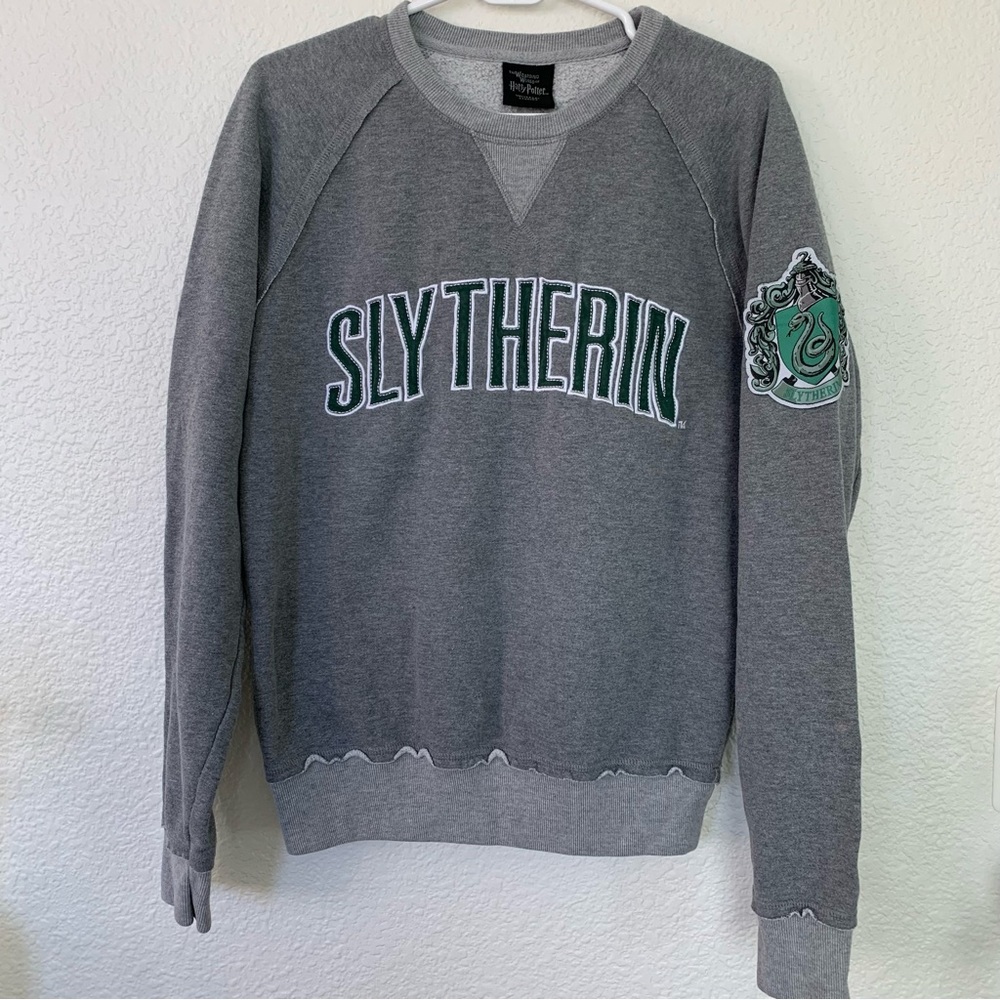 Harry Potter Slytherin Gray Sweater Size S